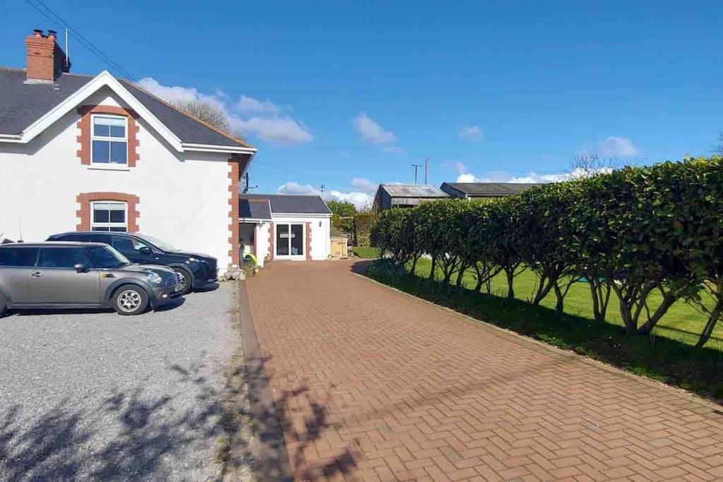 Ferienwohnung Sunnyside At Scurlage Farm Swansea Exterior foto